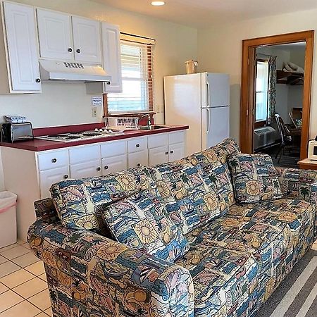Pony Island Inn Окракоук Екстериор снимка