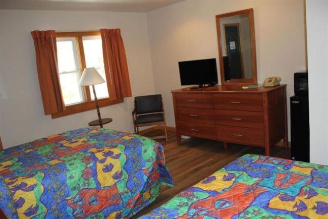 Pony Island Inn Окракоук Екстериор снимка