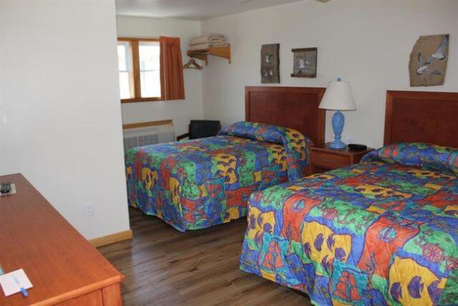 Pony Island Inn Окракоук Екстериор снимка